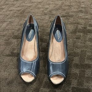 aerosoles open toed wedges